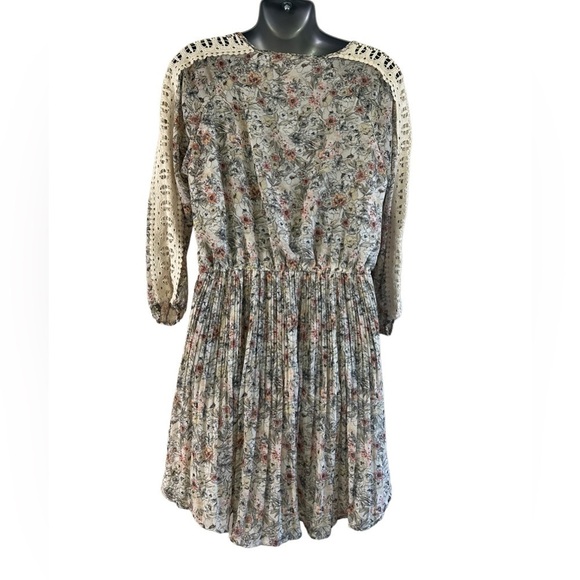 𝅺American Rag Cambridge Floral Oatmeal Combo Dress • NWT • Size: Medium​ - Picture 2 of 9